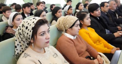 Дар Донишгоҳи давлатии Бохтар нуктаҳои муҳими Паёми Президенти Тоҷикистон ба Маҷлиси Олӣ тавзеҳ дода шуданд