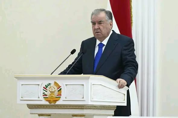 Мулоқот бо роҳбарон ва фаъолони вилояти Суғд