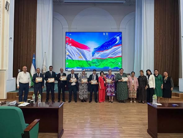 УСТОДОНИ ДОНИШГОҲ БО СЕРТИФИКАТИ ҚАДРДОНӢ САРФАРОЗ ГАРДИДАНД